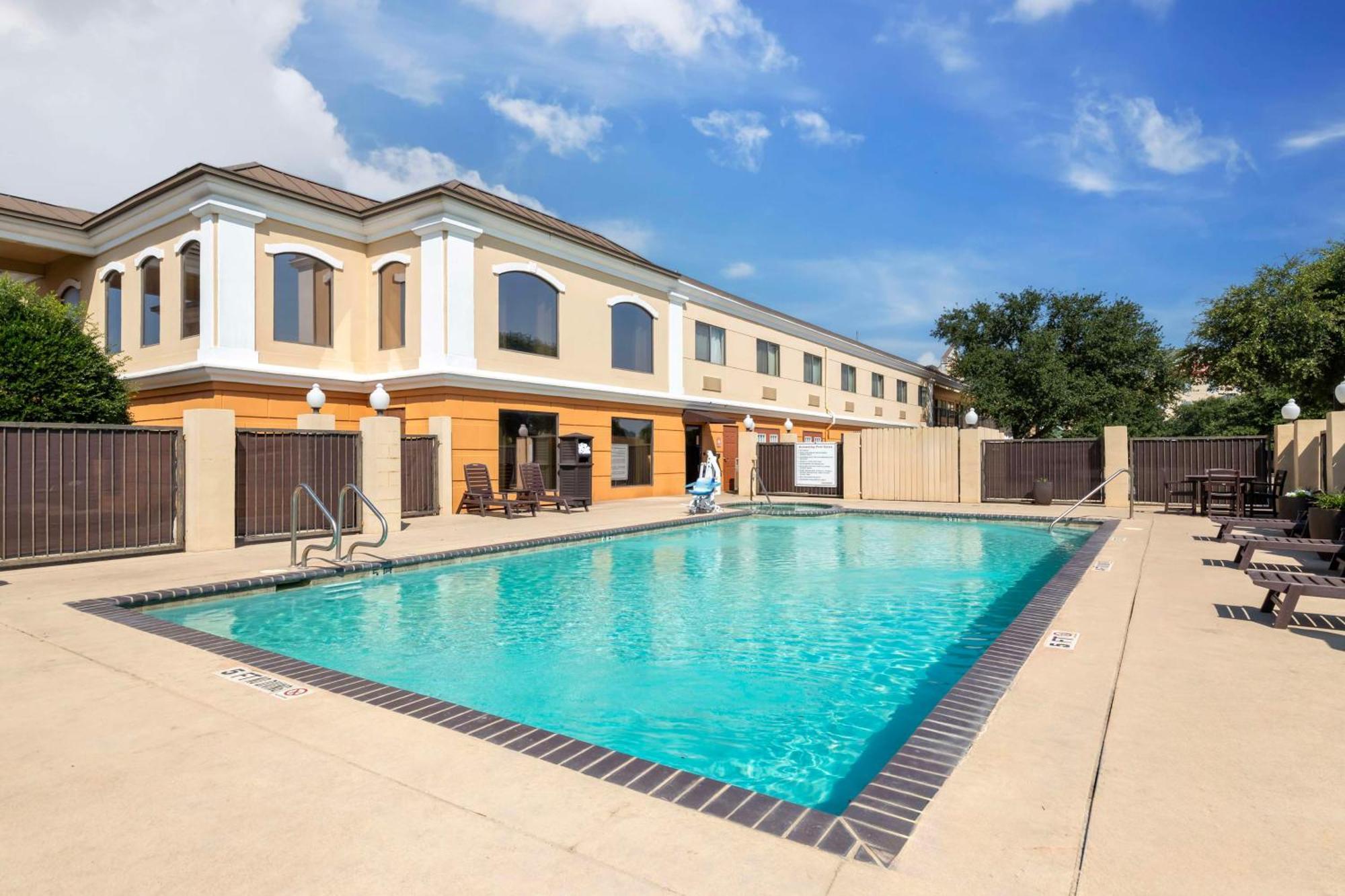 Best Western Inn & Suites New Braunfels Zewnętrze zdjęcie